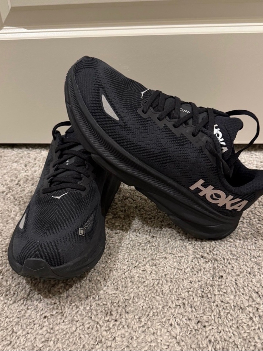 Hoka Clifton 9 GTX Black Performance Running Shoe with Gray Accents - Picture 3 of 7